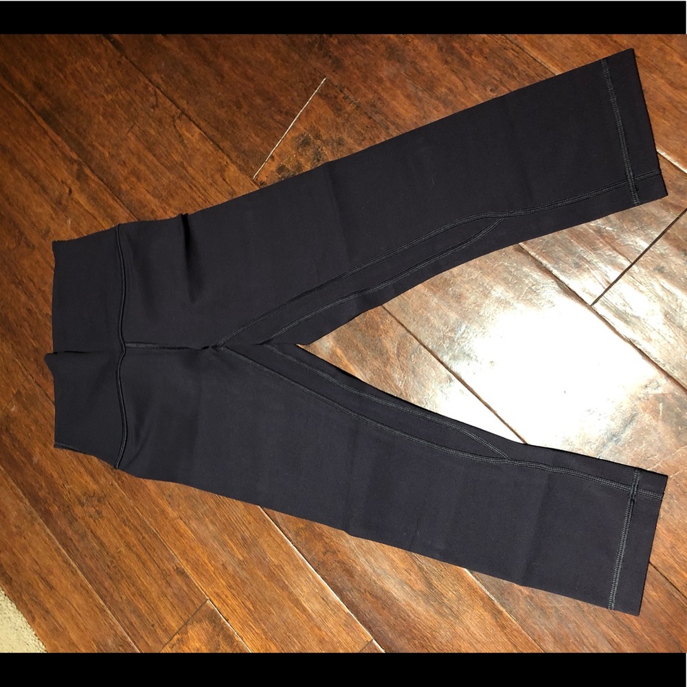 Lululemon Align Crop in Boysenberry